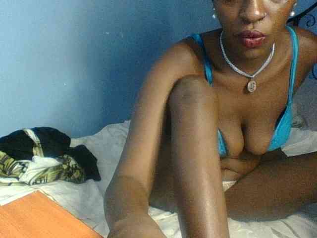 Curvypetite webcam