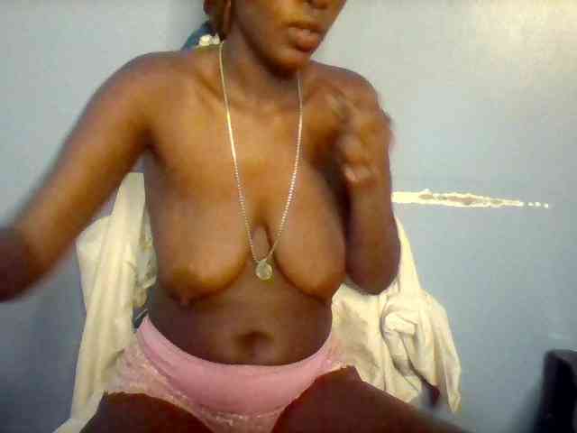 Curvypetite webcam