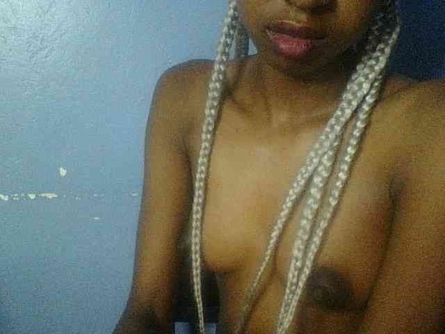 Curvypetite webcam