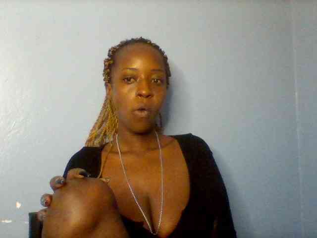 Curvypetite webcam