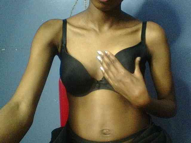 Curvypetite webcam