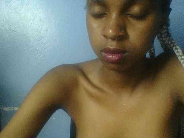 Curvypetite webcam