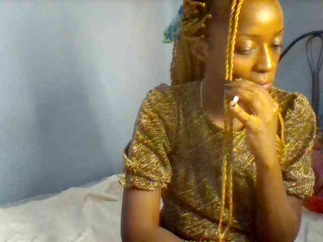 Curvypetite webcam