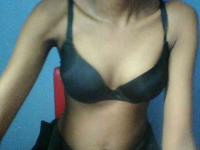 Curvypetite webcam