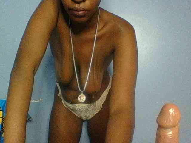 Curvypetite webcam