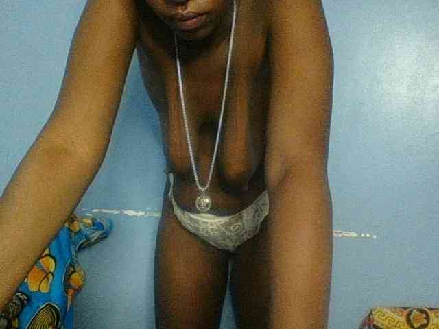 Curvypetite webcam