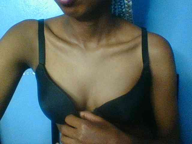 Curvypetite webcam