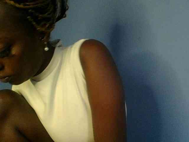 Curvypetite webcam