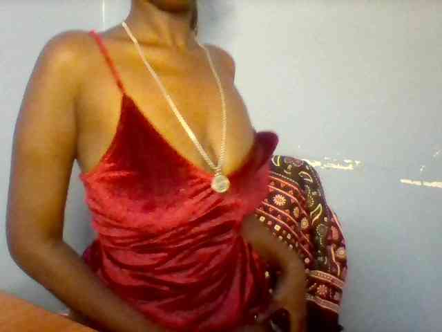 Curvypetite webcam