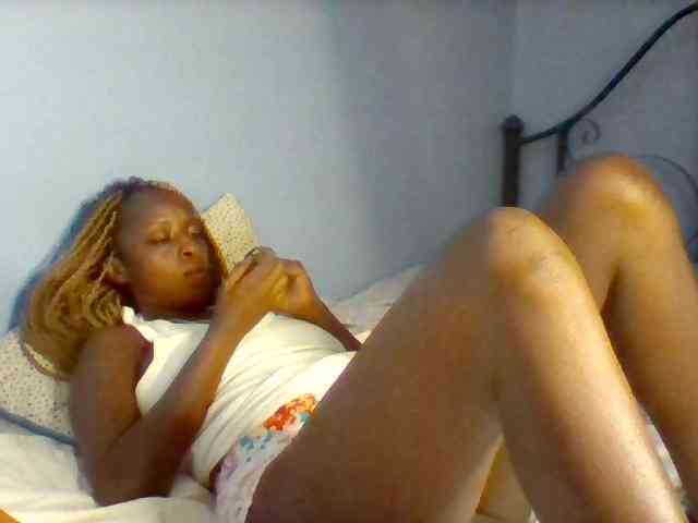 Curvypetite webcam