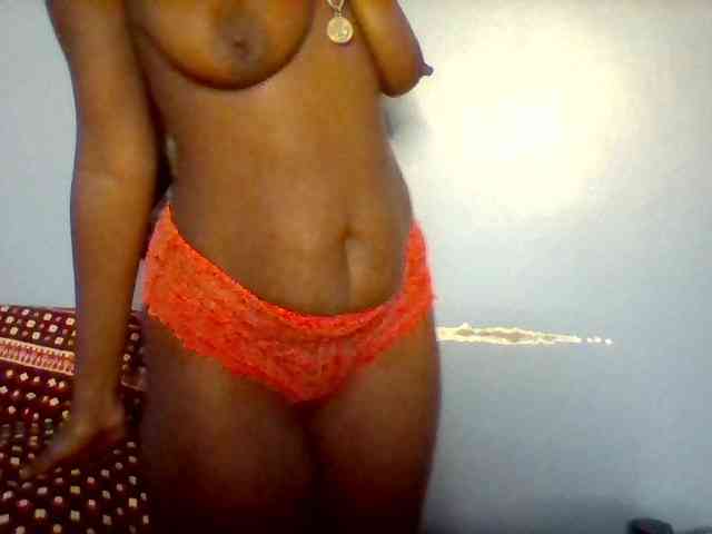 Curvypetite webcam