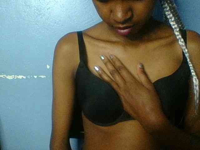 Curvypetite webcam