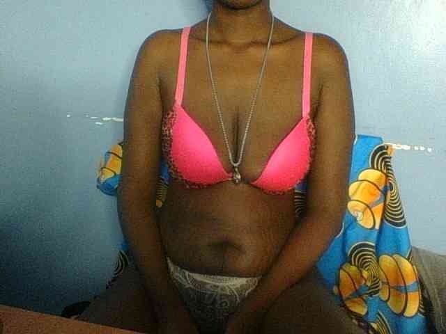 Curvypetite webcam