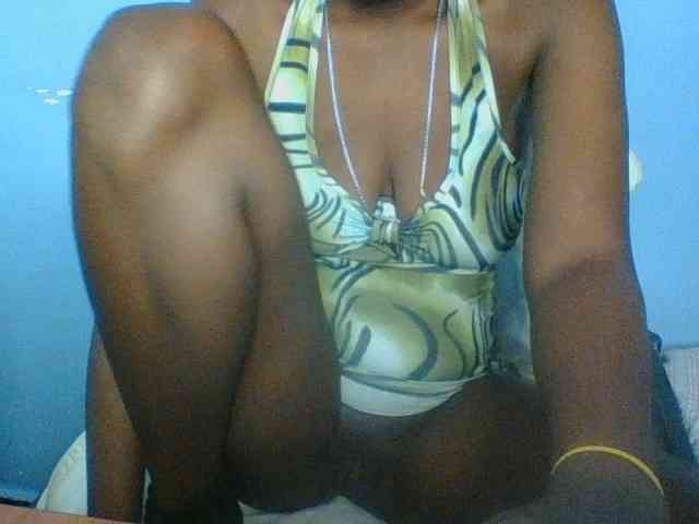 Curvypetite webcam