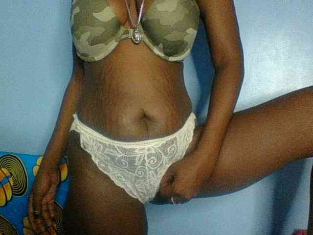Curvypetite webcam