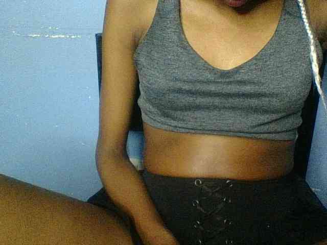 Curvypetite webcam