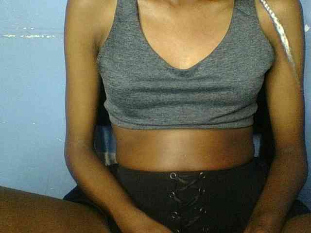 Curvypetite webcam