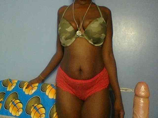 Curvypetite webcam