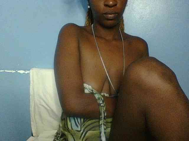 Curvypetite webcam