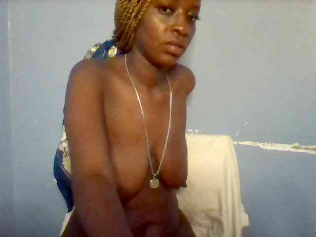 Curvypetite webcam