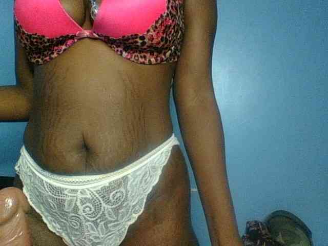 Curvypetite webcam