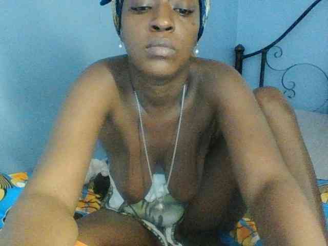 Curvypetite webcam