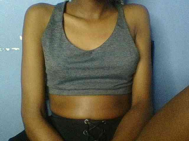 Curvypetite webcam