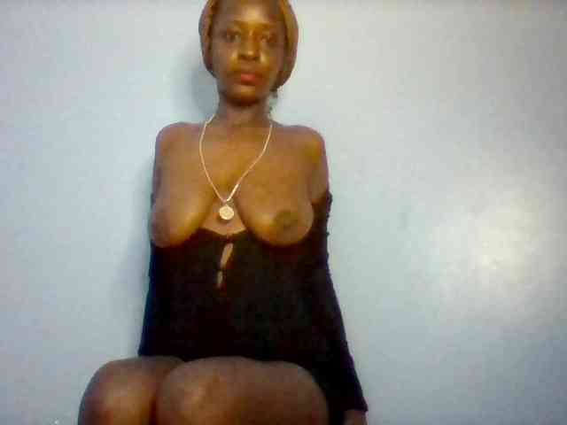 Curvypetite webcam