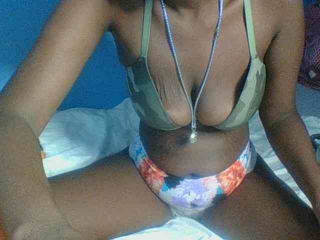 Curvypetite Curvypetite