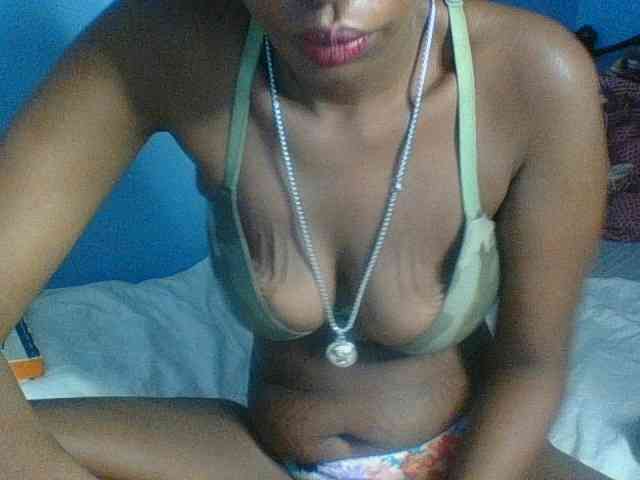 Curvypetite webcam