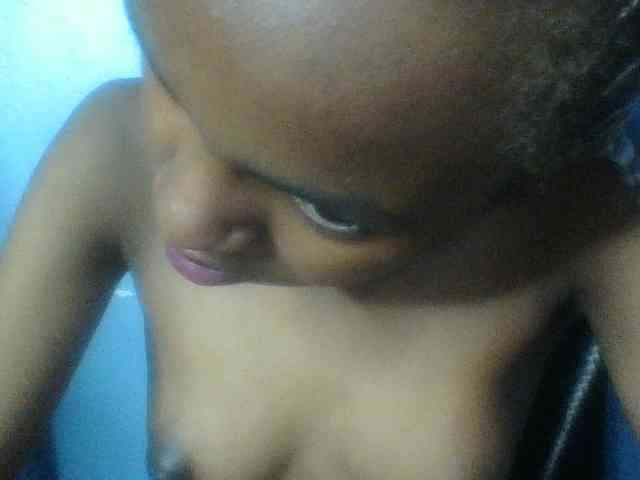 Curvypetite webcam