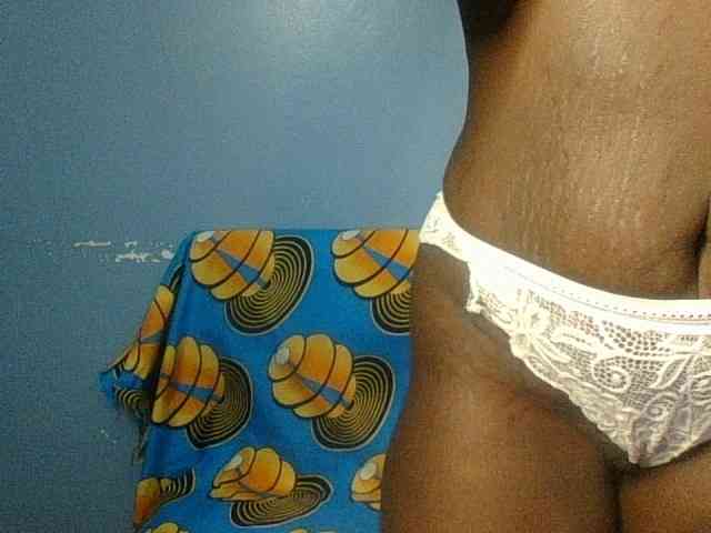 Curvypetite webcam