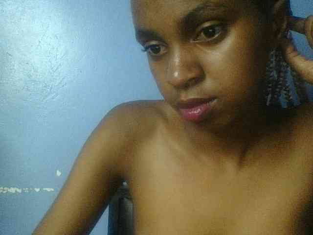 Curvypetite webcam
