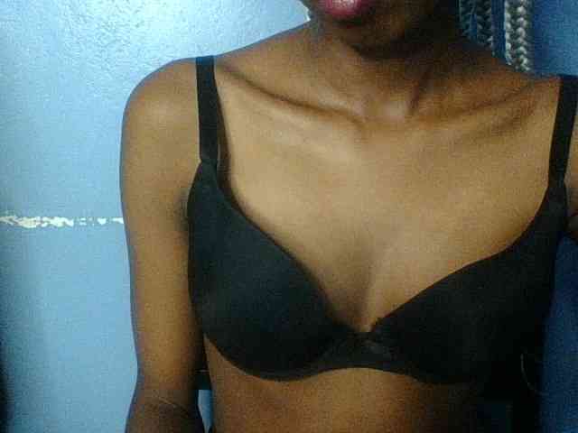 Curvypetite webcam