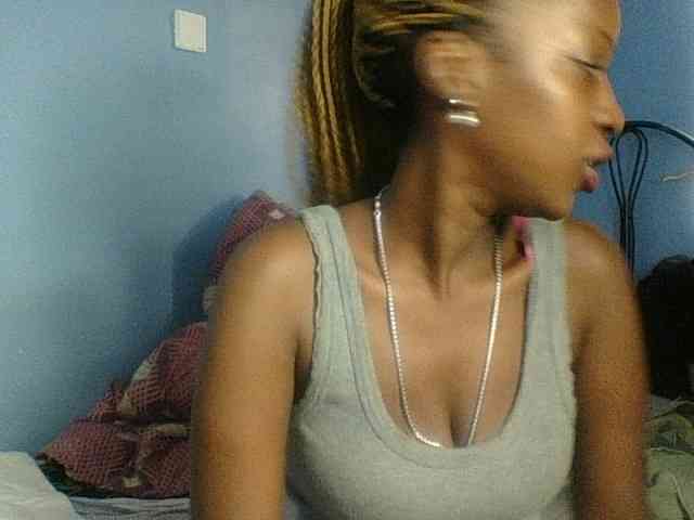 Curvypetite webcam
