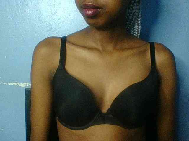 Curvypetite webcam