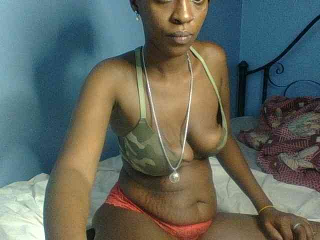 Curvypetite webcam