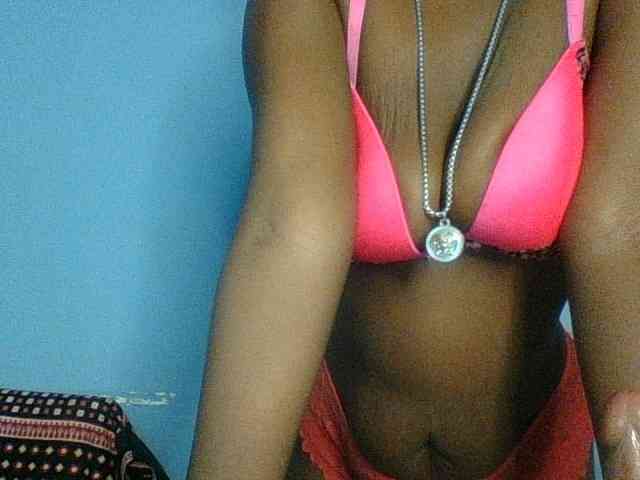 Curvypetite webcam