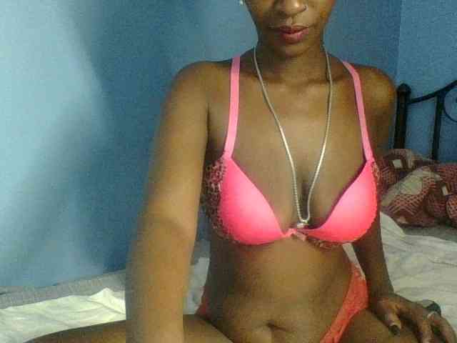 Curvypetite webcam