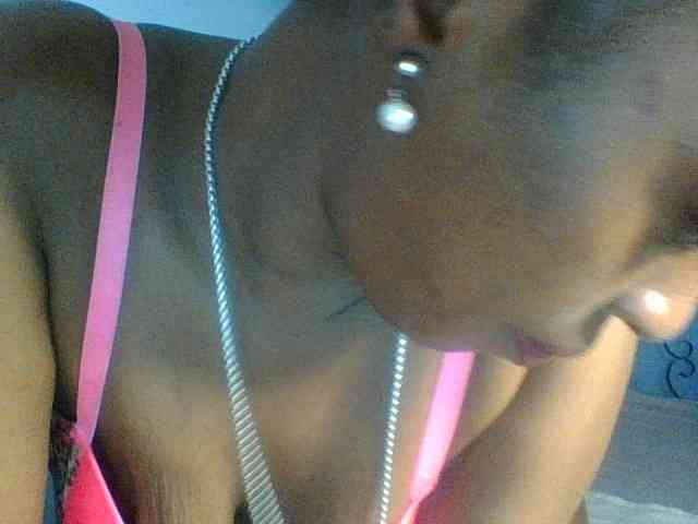 Curvypetite webcam