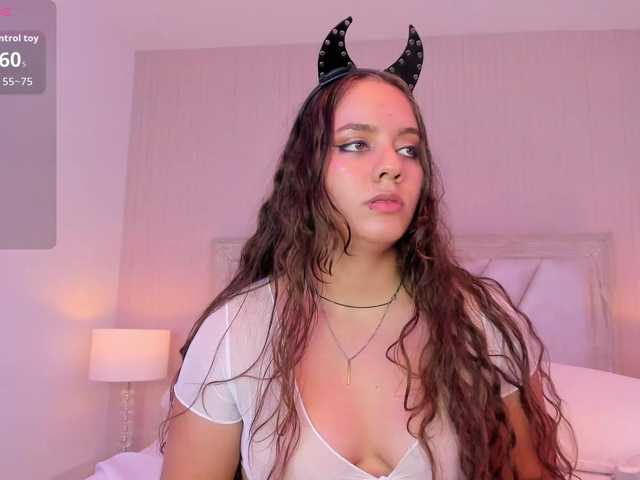 MilaClark live cam on BongaCams