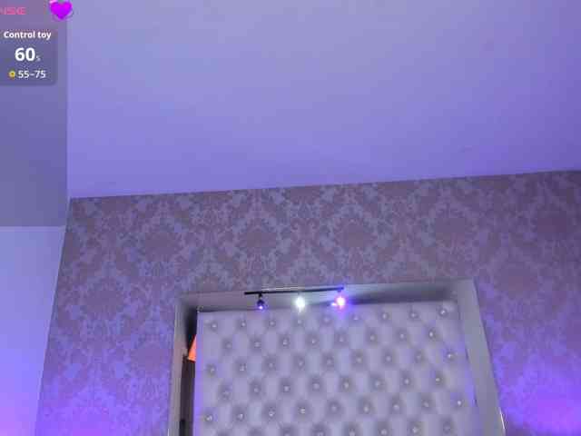 MilaClark webcam
