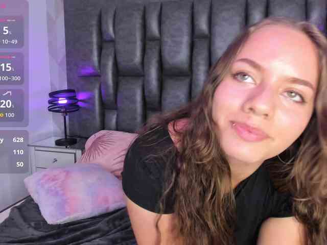 MilaClark webcam