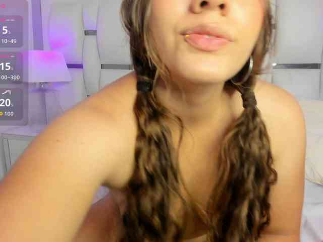 MilaClark webcam