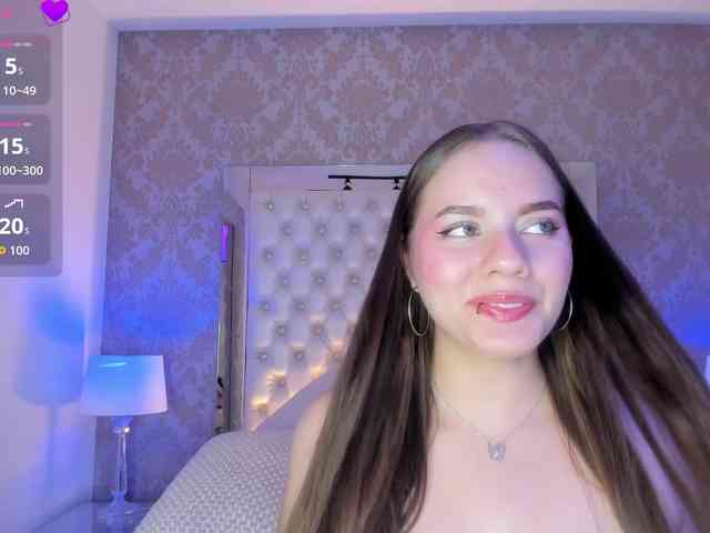 MilaClark webcam