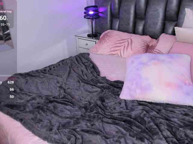 MilaClark webcam