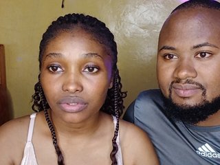 Sweet-Couples11's Live Webcam