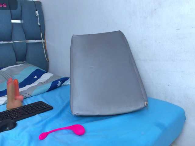cyndicranforsquirt live cam on BongaCams