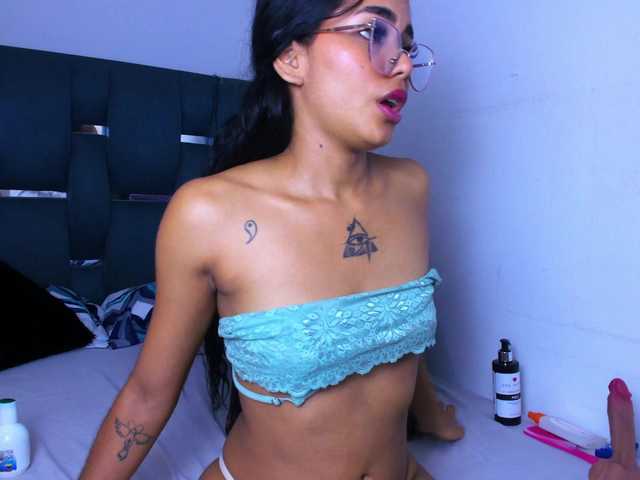 cyndicranforsquirt Live Cam and Statistics on UnifiedCams