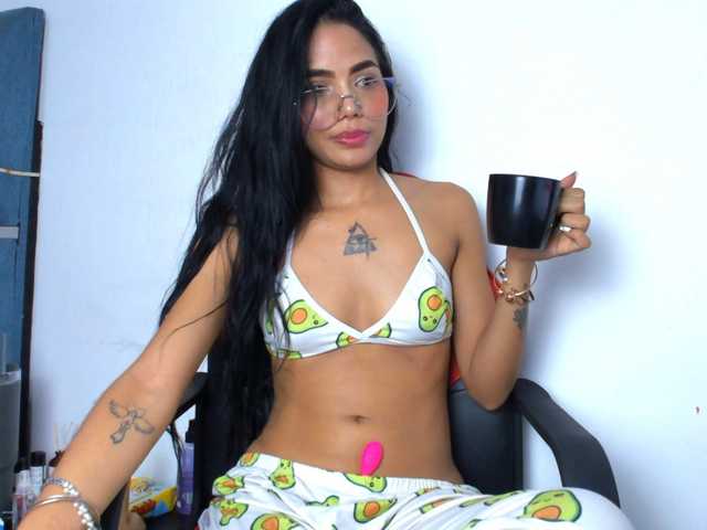 cyndicranforsquirt live cam on BongaCams